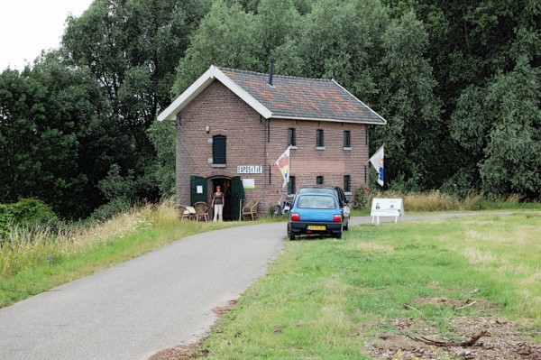 Expositie in de Noodschuur te Ewijk 2008